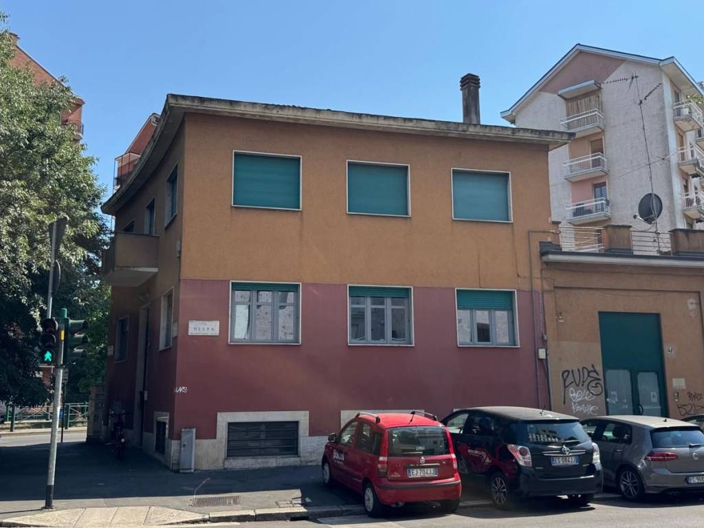 appartamento in vendita a Milano in zona Chiesa Rossa