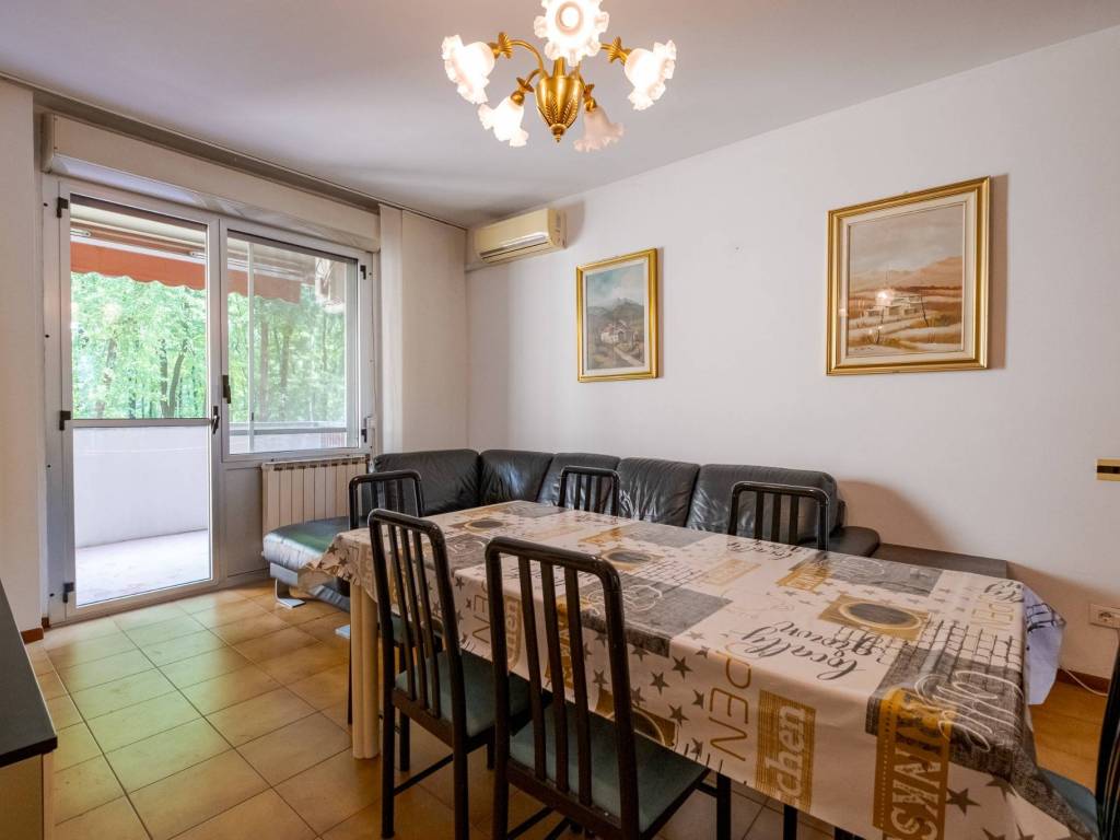 appartamento in vendita a Milano in zona Famagosta