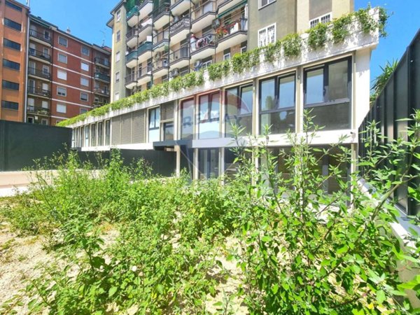 appartamento in vendita a Milano in zona Famagosta
