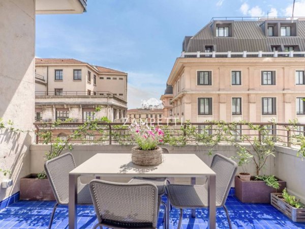 appartamento in vendita a Milano in zona Porta Nuova
