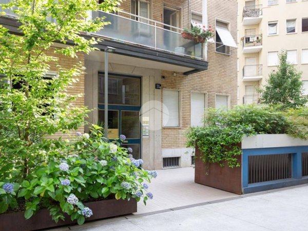 appartamento in vendita a Milano in zona Isola