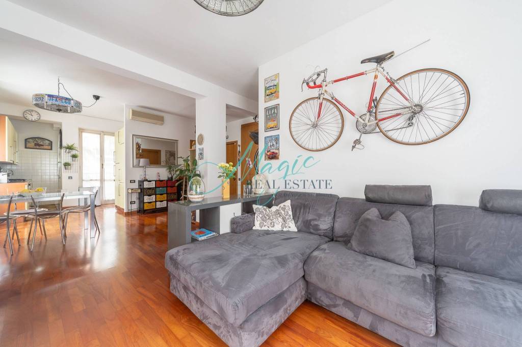 appartamento in vendita a Milano in zona Montalbino