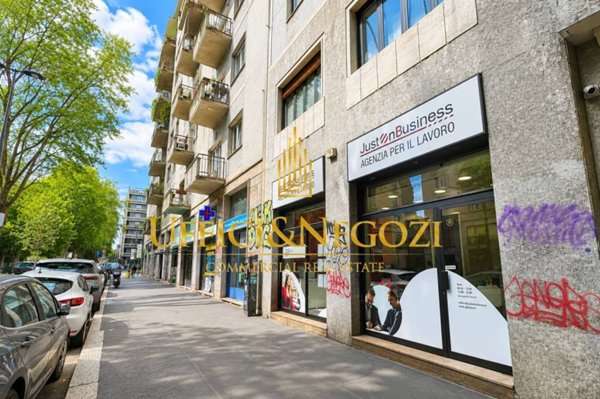 negozio in vendita a Milano in zona Porta Romana