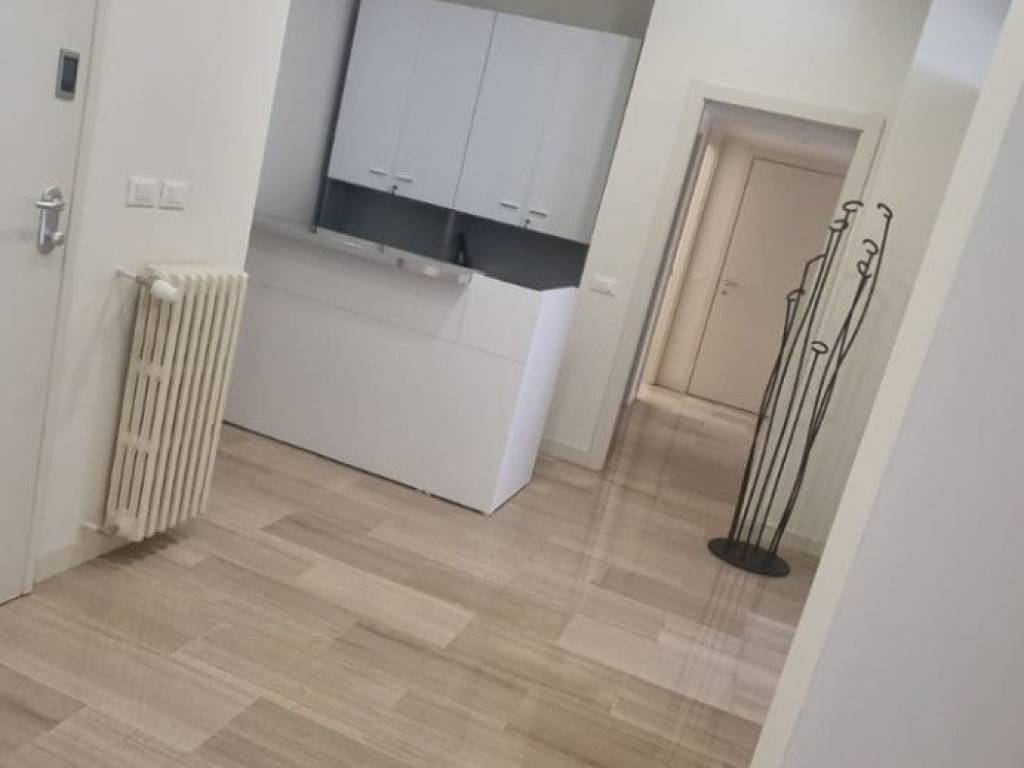 appartamento in vendita a Milano in zona Guastalla