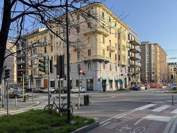 appartamento in vendita a Milano in zona Piazzale Lodi