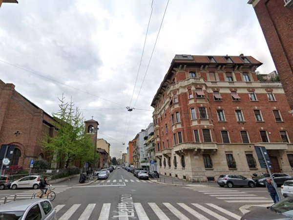 appartamento in vendita a Milano in zona Piazzale Lodi