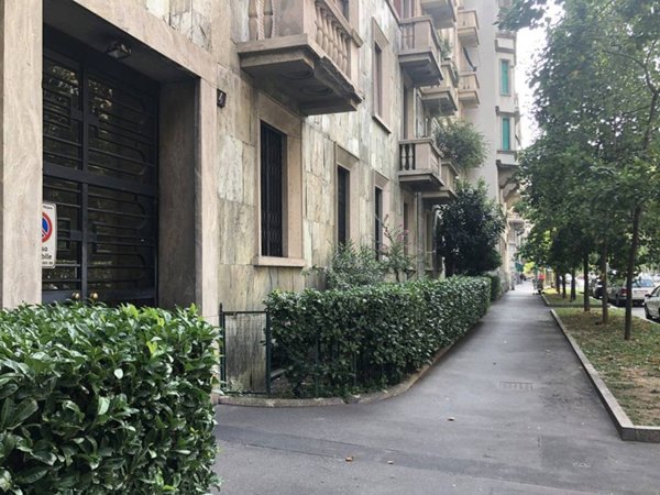 appartamento in vendita a Milano in zona Piazzale Lodi