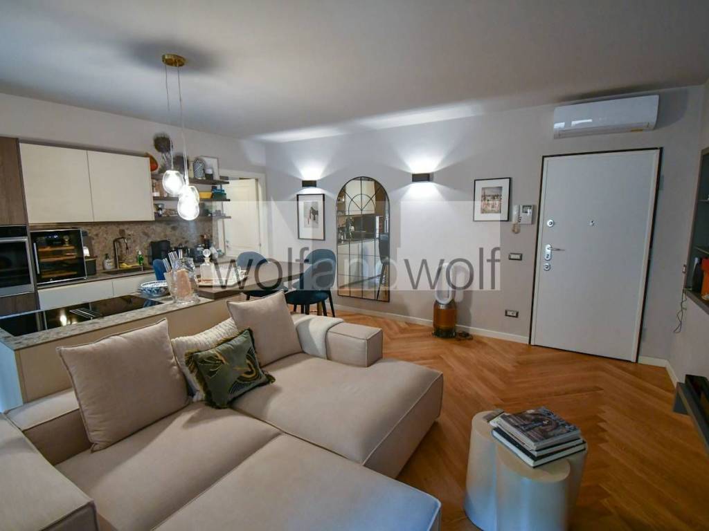 appartamento in vendita a Milano in zona Isola