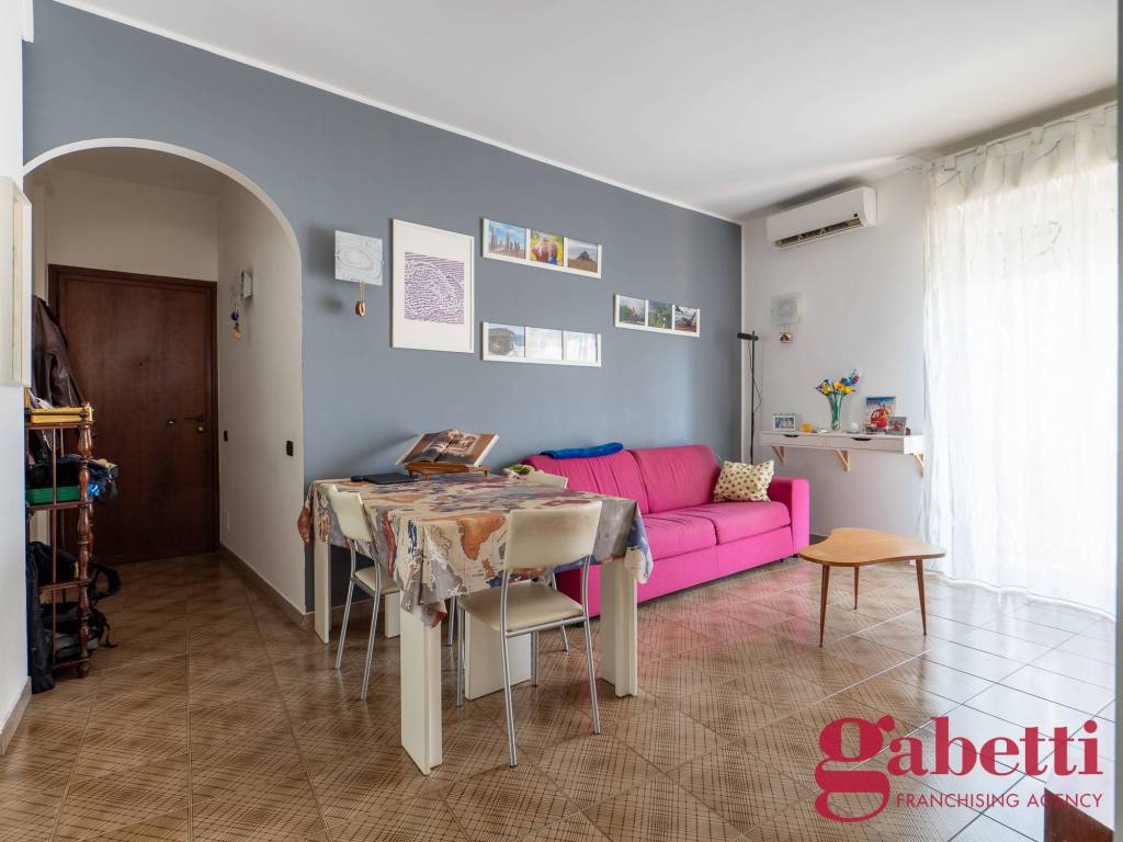 appartamento in vendita a Milano in zona Adriano