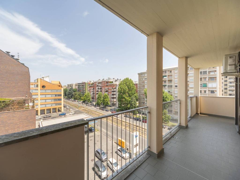 appartamento in vendita a Milano in zona Vigentino