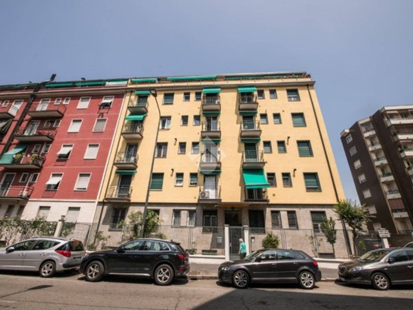 appartamento in vendita a Milano in zona Baggio
