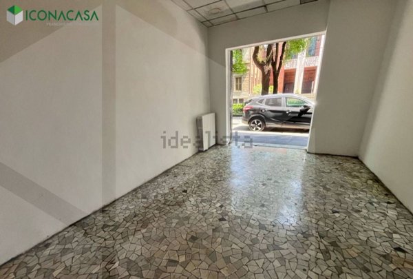 locale commerciale in vendita a Milano