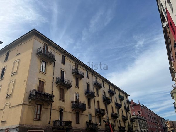 appartamento in vendita a Milano in zona Quarto Oggiaro