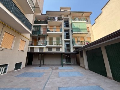 negozio in vendita a Milano