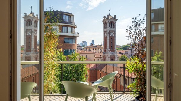 appartamento in vendita a Milano in zona Sempione