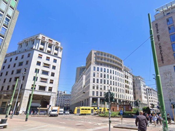 locale commerciale in vendita a Milano