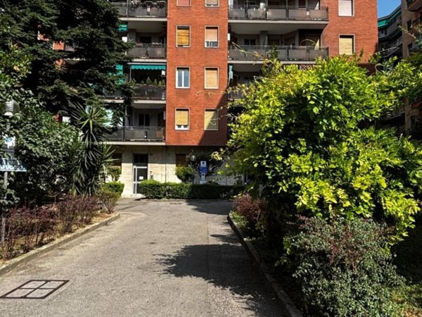 appartamento in vendita a Milano in zona Crescenzago