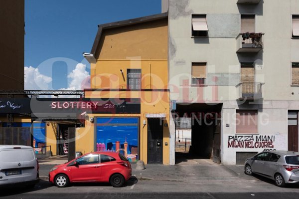 appartamento in vendita a Milano in zona Famagosta