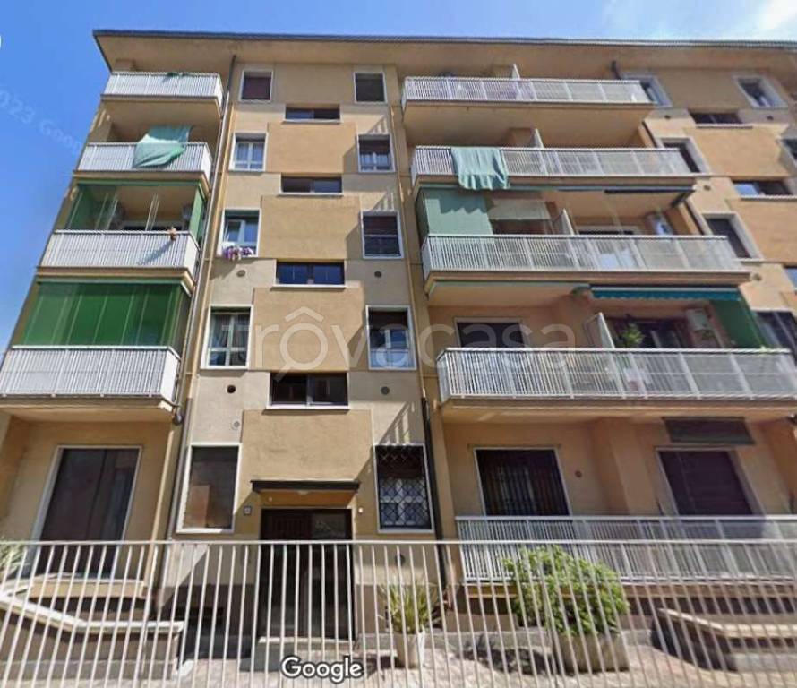 appartamento in vendita a Milano in zona Crescenzago