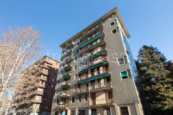 appartamento in vendita a Milano in zona Cadorna