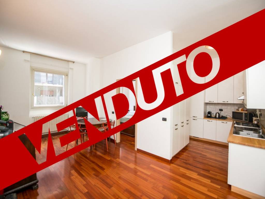 appartamento in vendita a Milano in zona Bocconi