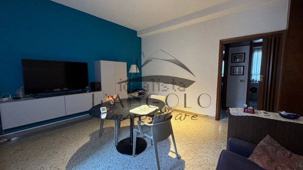 appartamento in vendita a Milano in zona Forze Armate