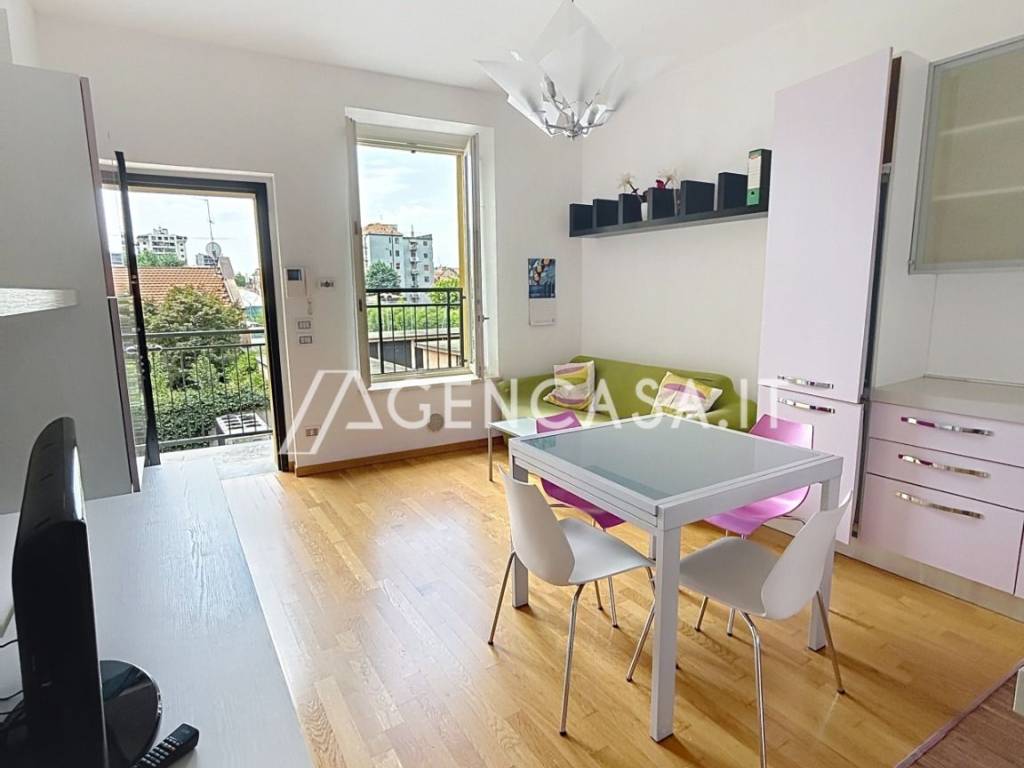 appartamento in vendita a Milano in zona Barona