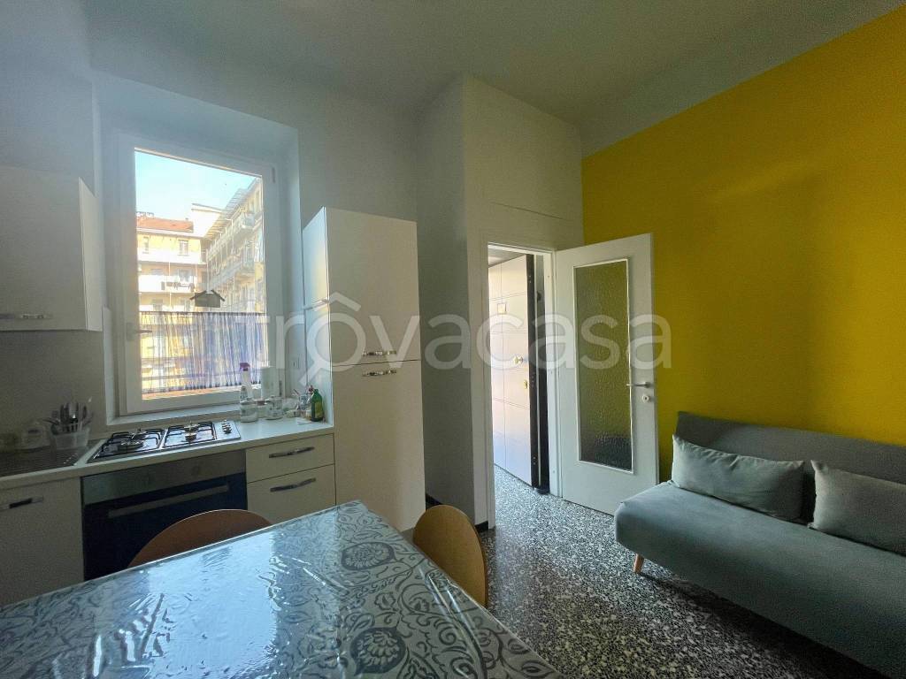 appartamento in vendita a Milano in zona Piazzale Lodi