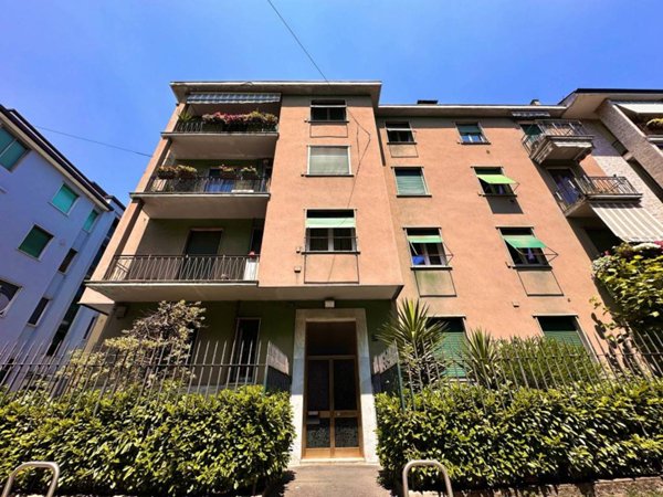 appartamento in vendita a Milano in zona Sempione