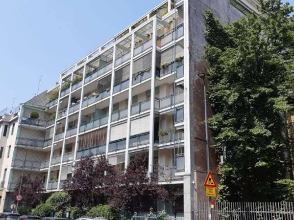 appartamento in vendita a Milano in zona Il Portello
