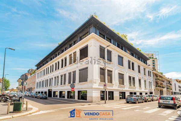 appartamento in vendita a Milano in zona Bullona