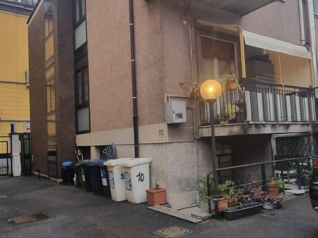 negozio in vendita a Milano in zona Dergano