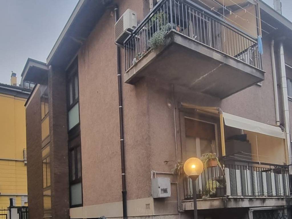 negozio in vendita a Milano in zona Bovisa