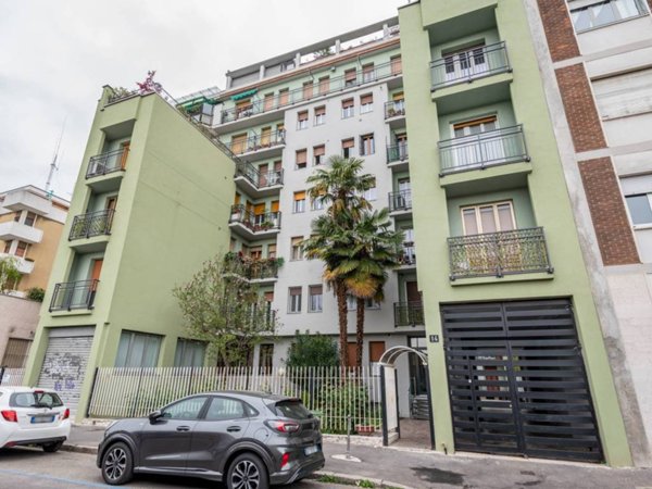 appartamento in vendita a Milano in zona Forze Armate