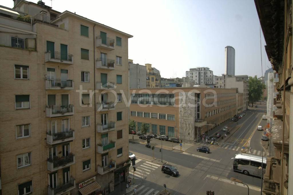 appartamento in vendita a Milano in zona Ponte Seveso