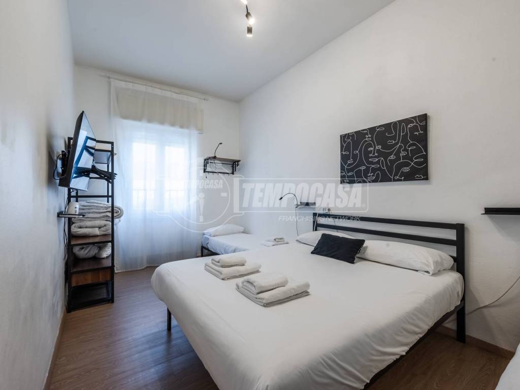 appartamento in vendita a Milano in zona Lorenteggio