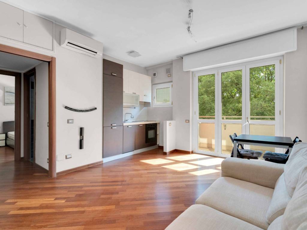 appartamento in vendita a Milano in zona Famagosta