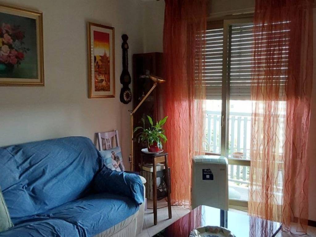 appartamento in vendita a Milano in zona Baggio