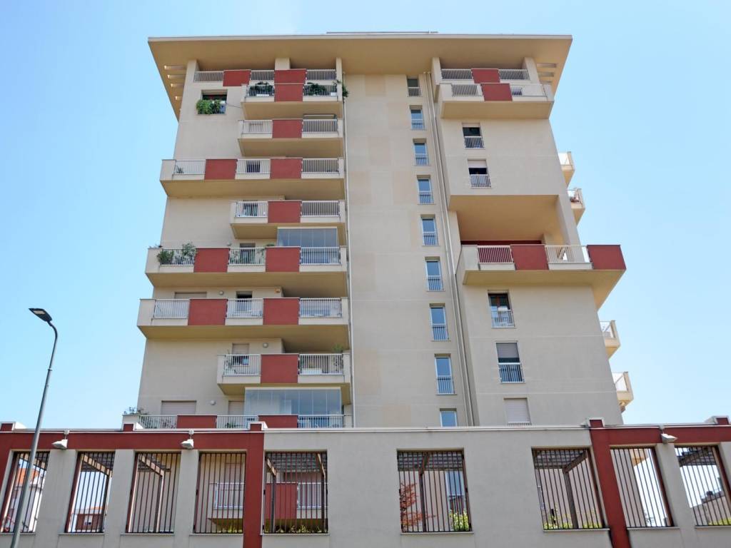 appartamento in vendita a Milano in zona Rogoredo