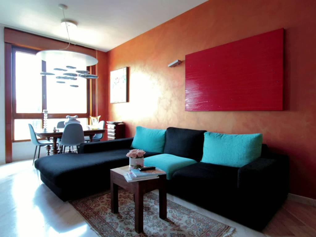 appartamento in vendita a Milano in zona Adriano