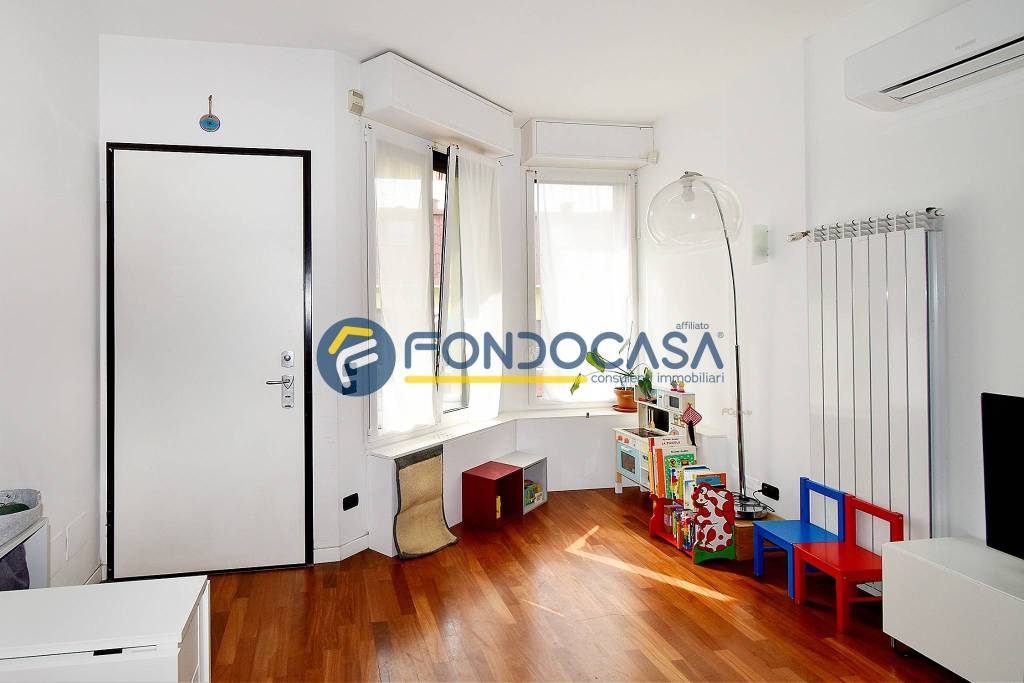 appartamento in vendita a Milano in zona Gorla