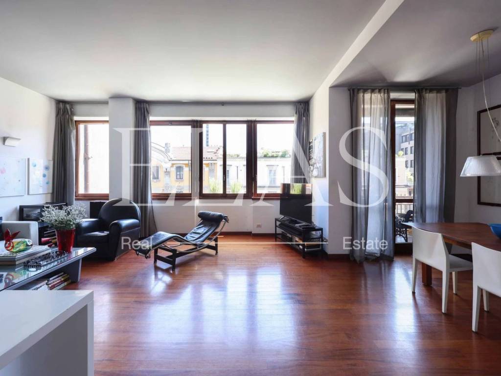 appartamento in vendita a Milano in zona Centro Direzionale