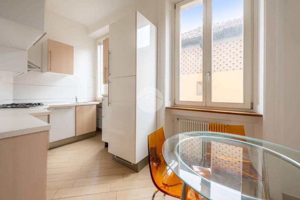 appartamento in vendita a Milano in zona Bocconi