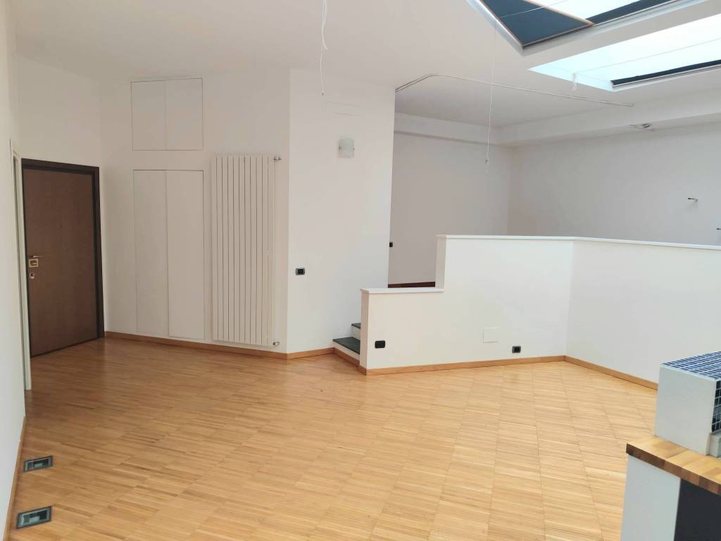 appartamento in vendita a Milano in zona Sempione