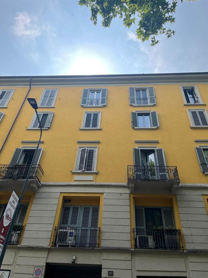 appartamento in vendita a Milano in zona Sempione