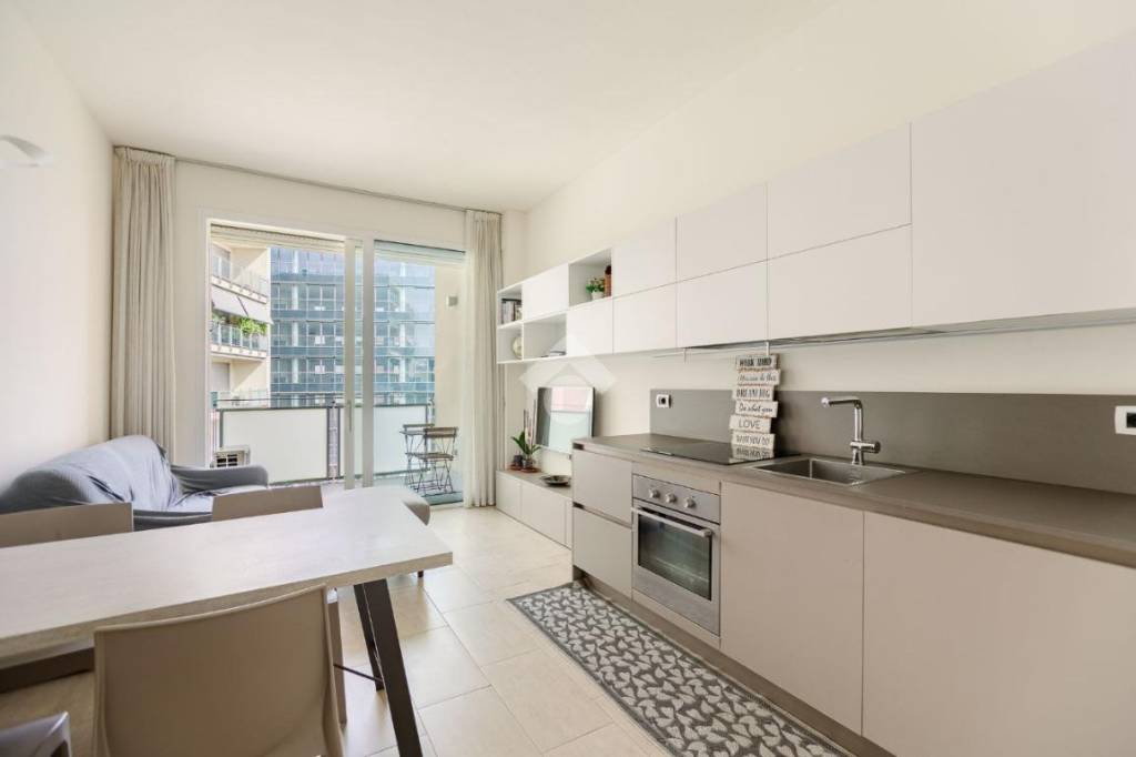 appartamento in vendita a Milano in zona Il Portello