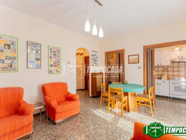 appartamento in vendita a Milano in zona Baggio