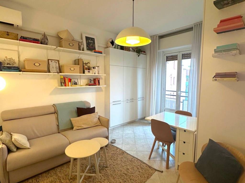 appartamento in vendita a Milano in zona Rottole