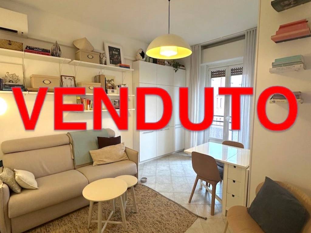 appartamento in vendita a Milano in zona Adriano