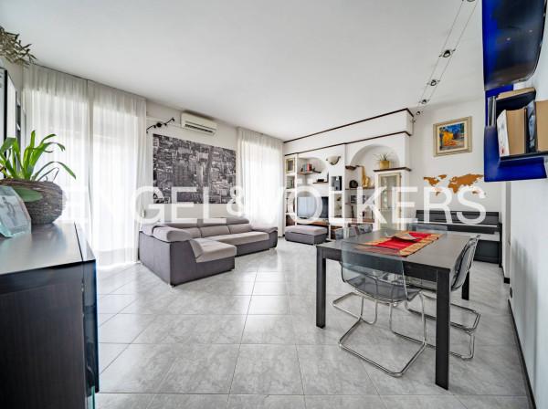 appartamento in vendita a Milano in zona Porta Genova